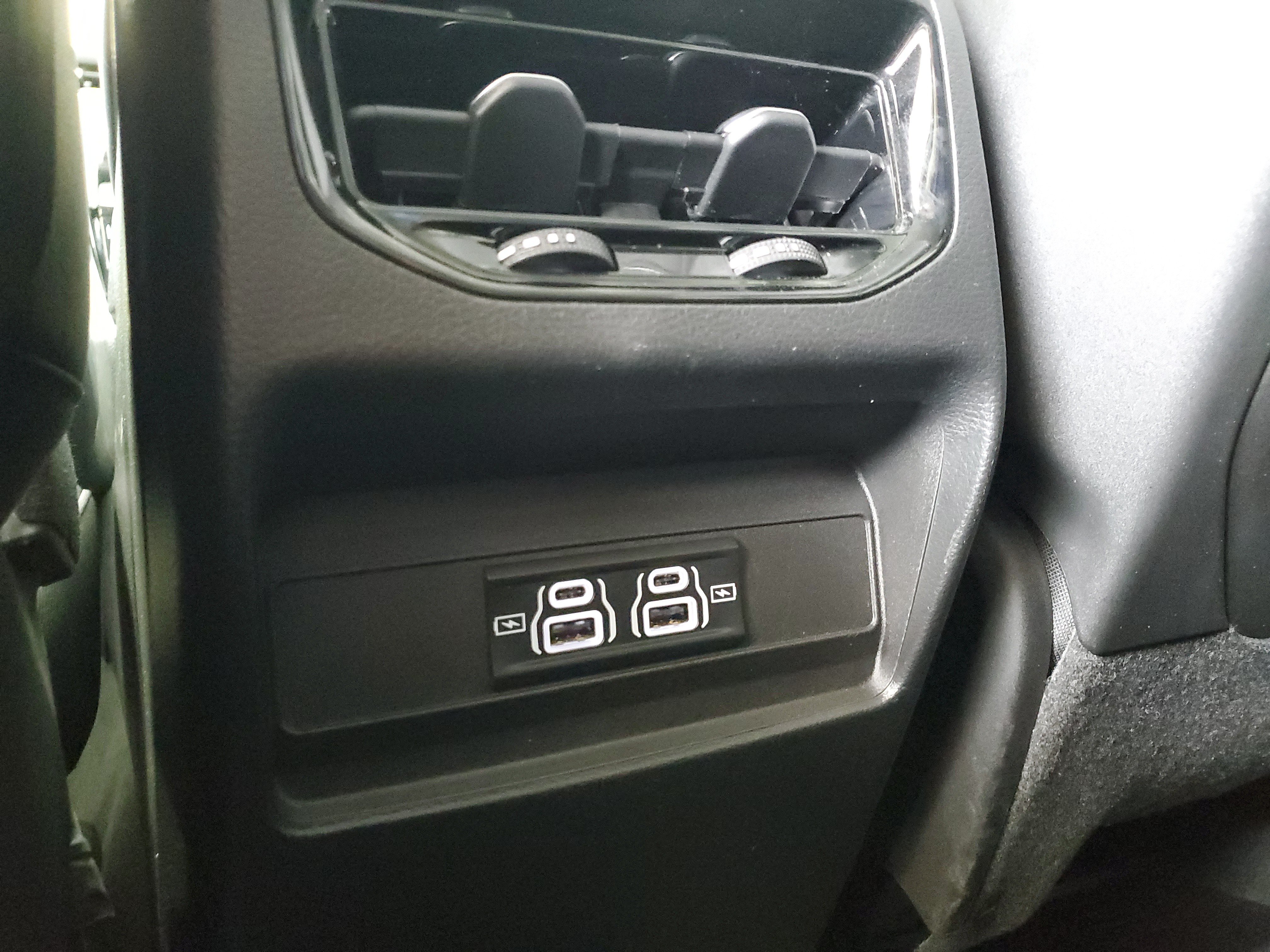 Certified 2023 Jeep Grand Cherokee Laredo w/ Trailer Tow Prep Group (B) AWD/4WD image 13