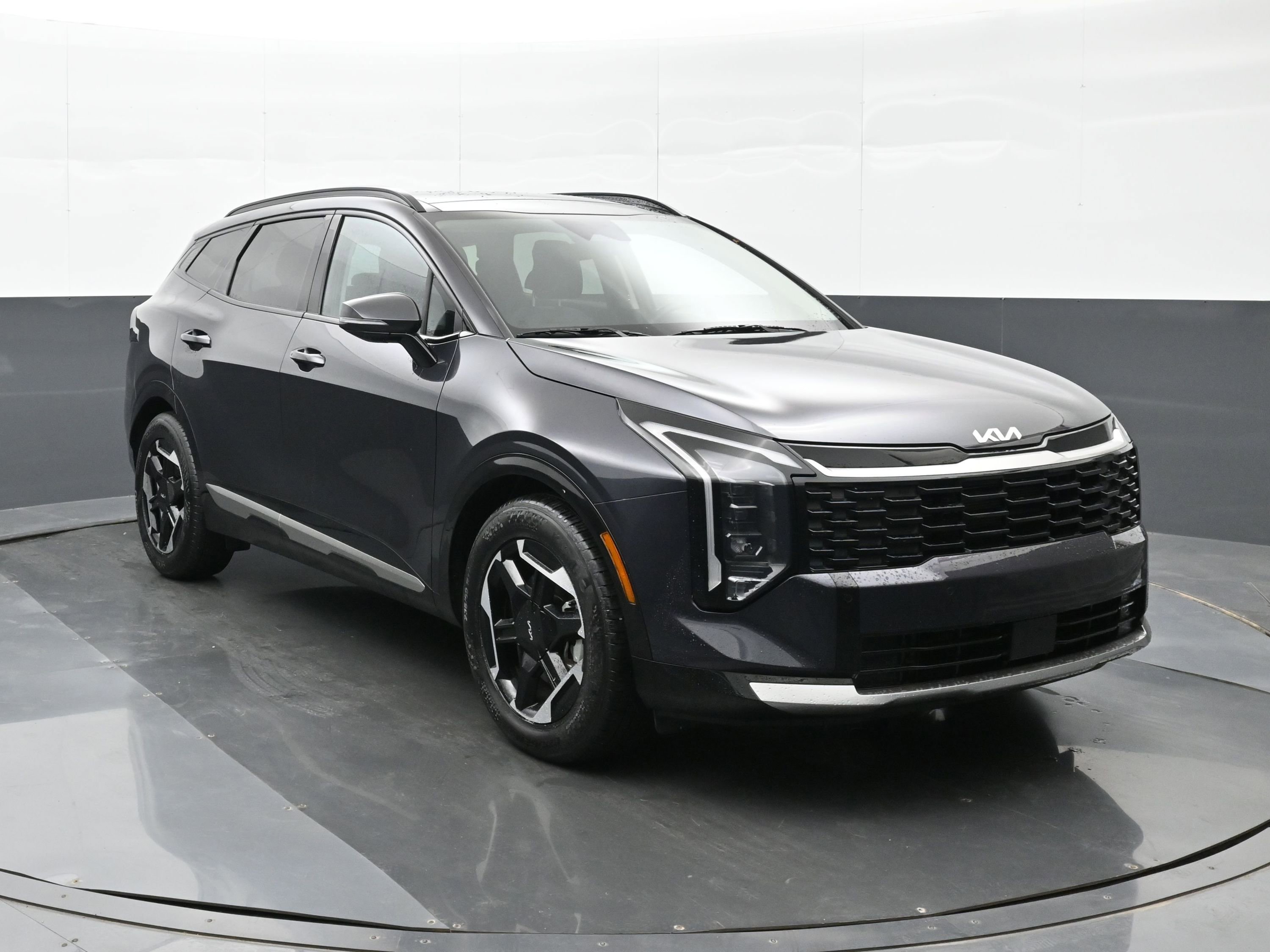 Used 2026 Kia Sportage SX FWD image 2