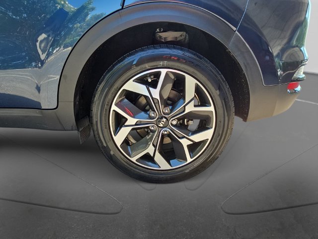 Used 2021 Kia Sportage EX FWD image 28