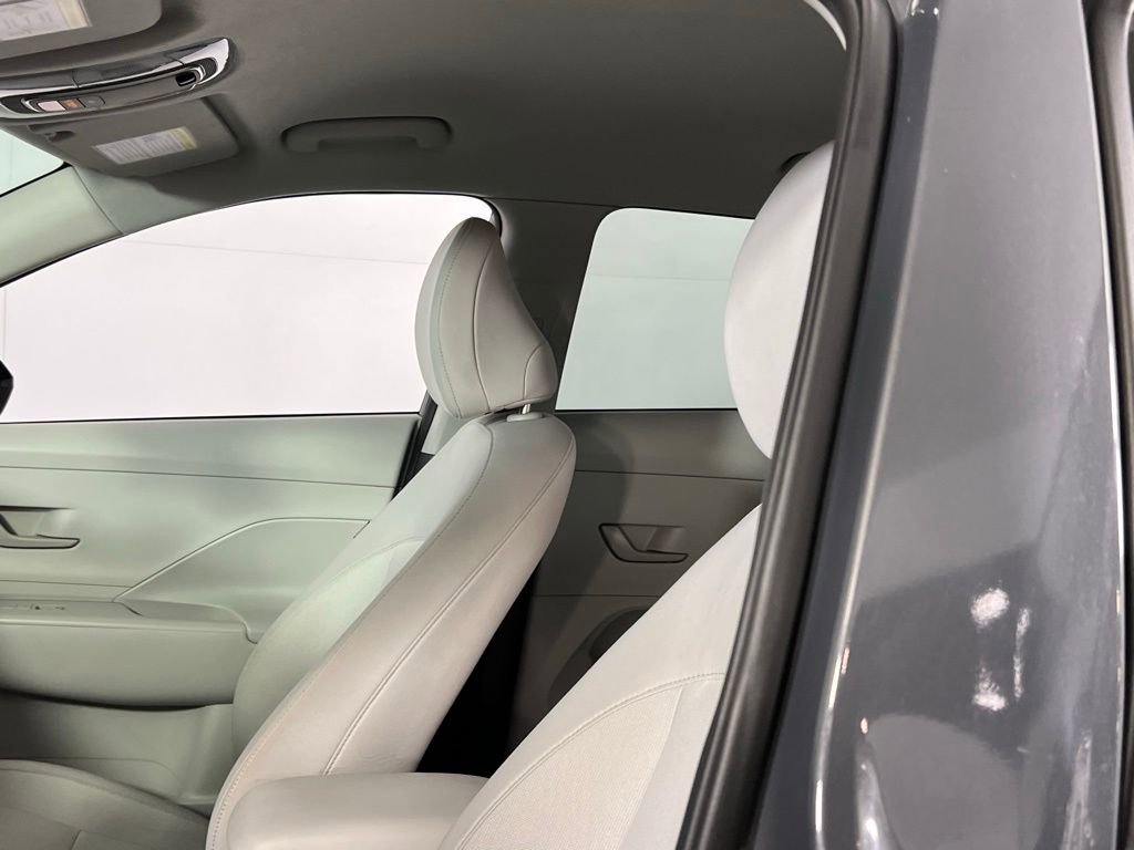 Used 2025 Hyundai Kona SEL image 22