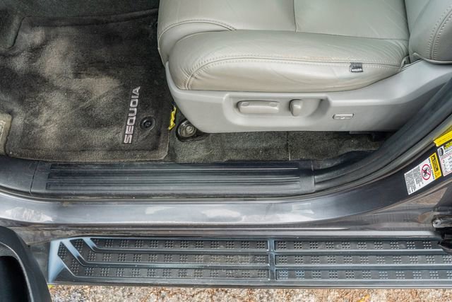 Used 2013 Toyota Sequoia SR5 image 18