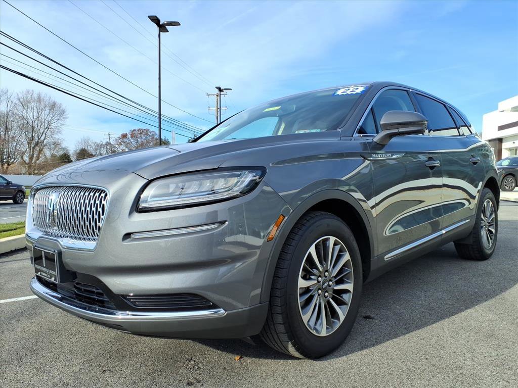 Certified 2022 Lincoln Nautilus AWD w/ Premium Package image 4