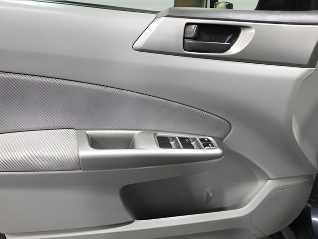 Used 2010 Subaru Forester 2.5X image 11
