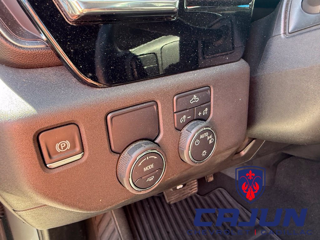 Used 2025 Chevrolet Silverado 1500 LT RWD image 12