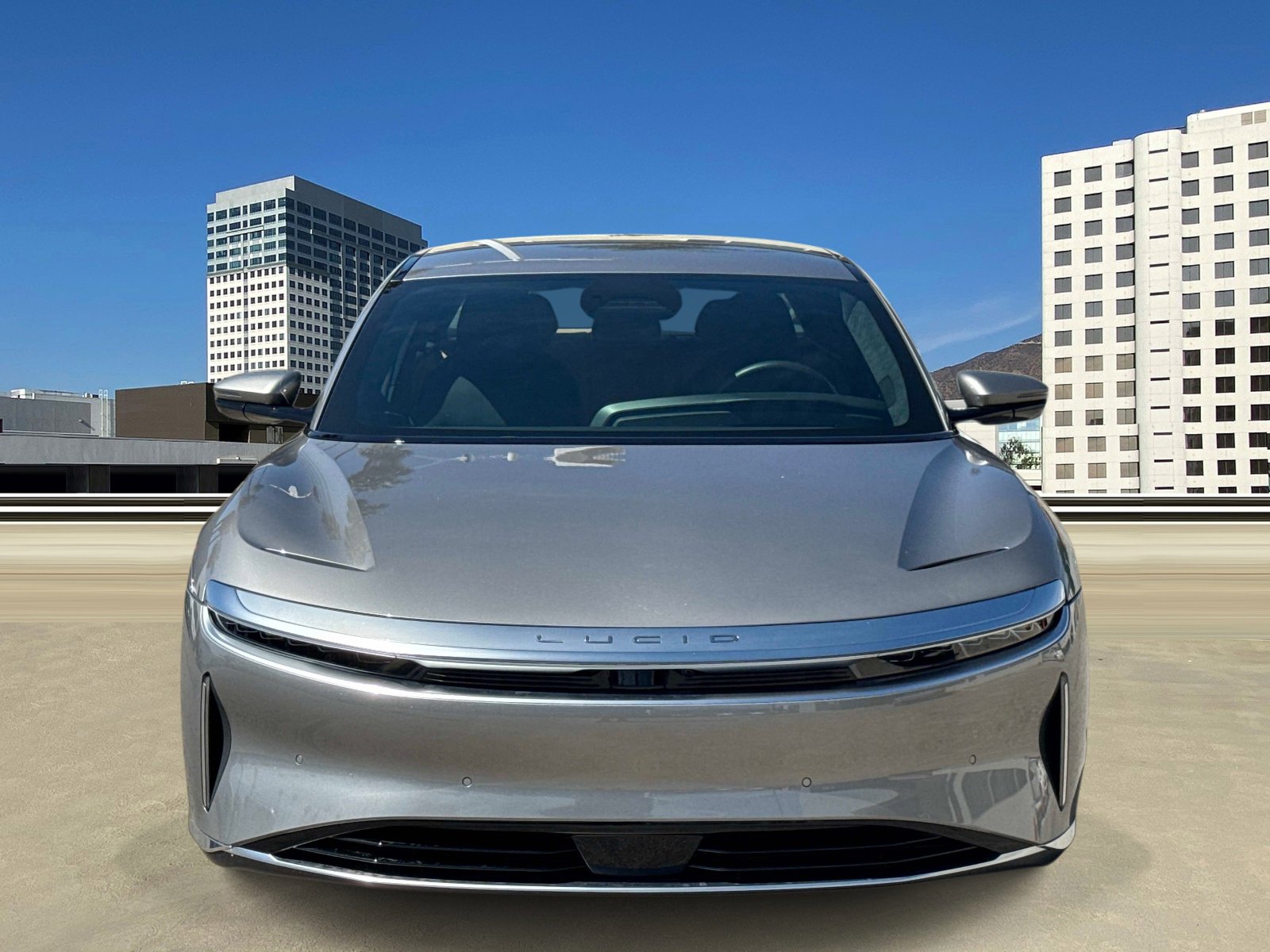 Used 2024 Lucid Air Touring image 2