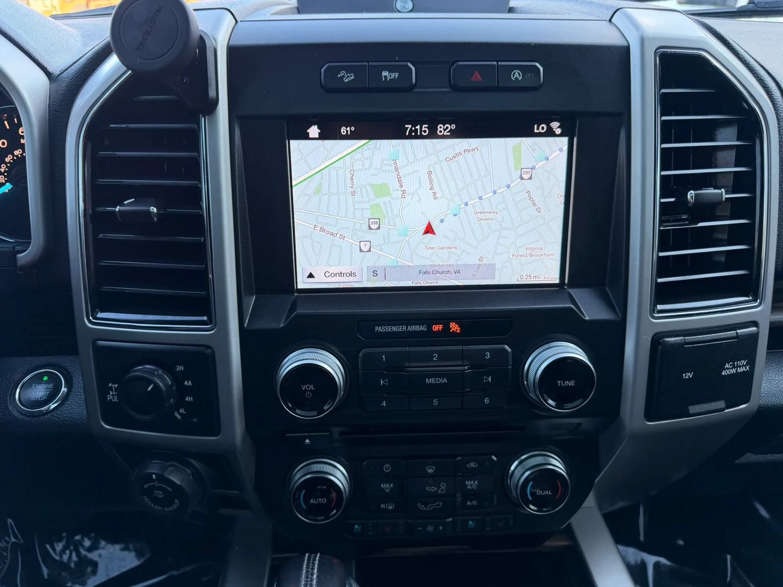 Used 2018 Ford F150 Lariat w/ Equipment Group 502A Luxury AWD/4WD image 38