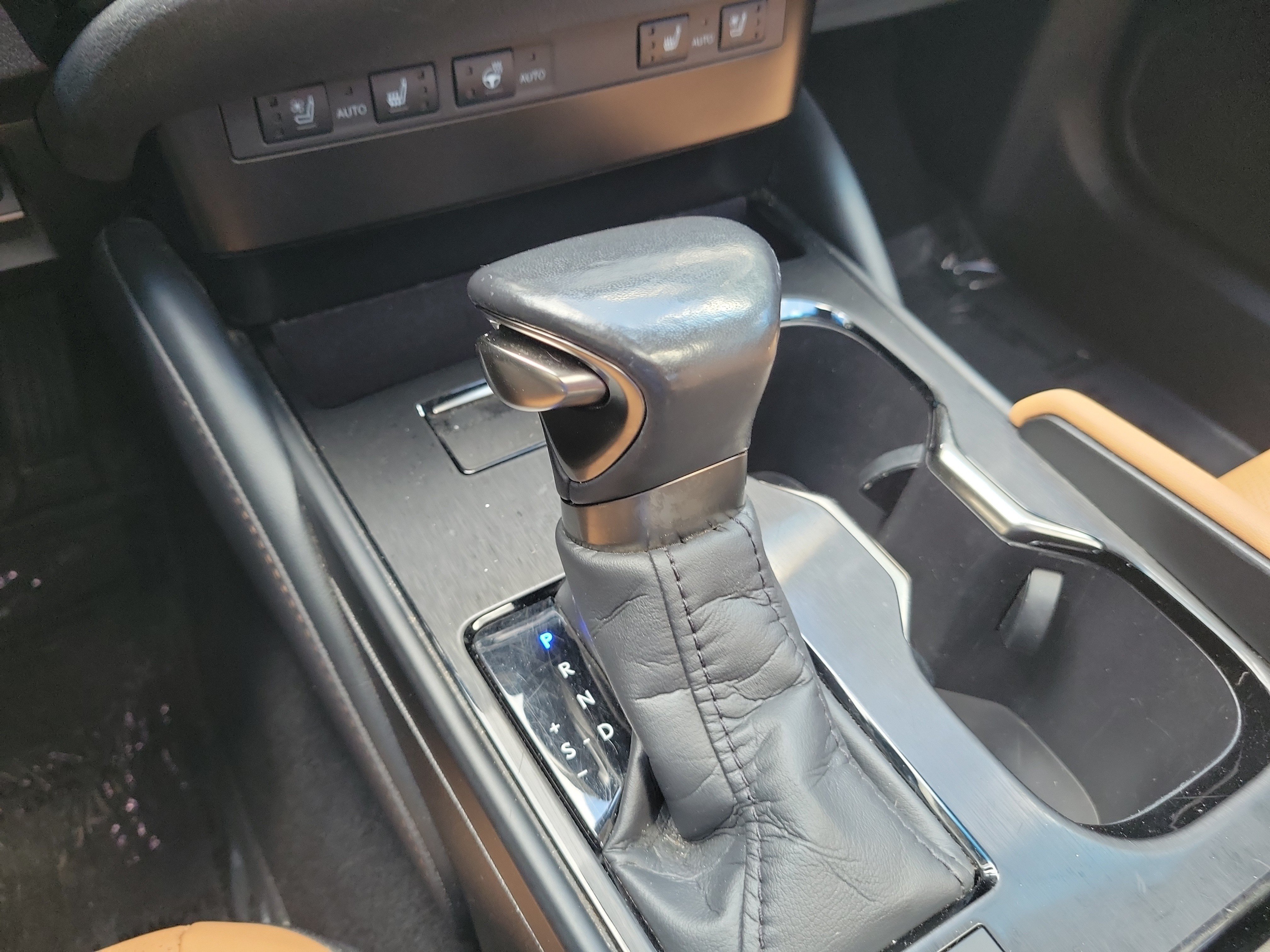 Used 2024 Lexus ES 350 w/ Premium Package FWD image 28