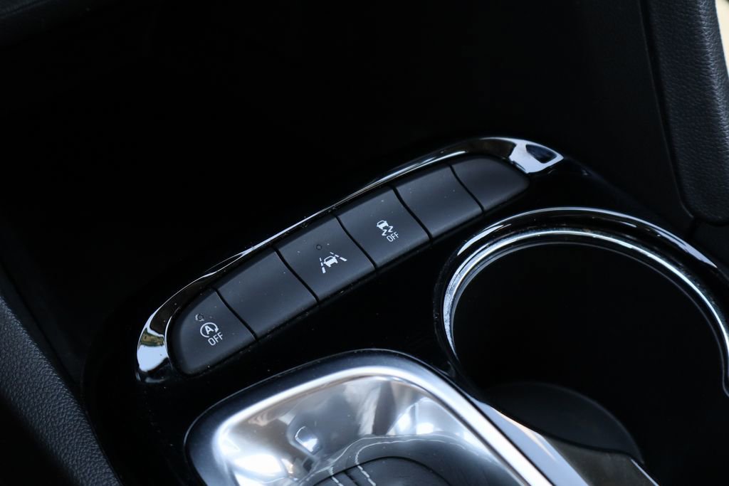 Used 2023 Buick Encore GX Select w/ Sport Touring Package image 17