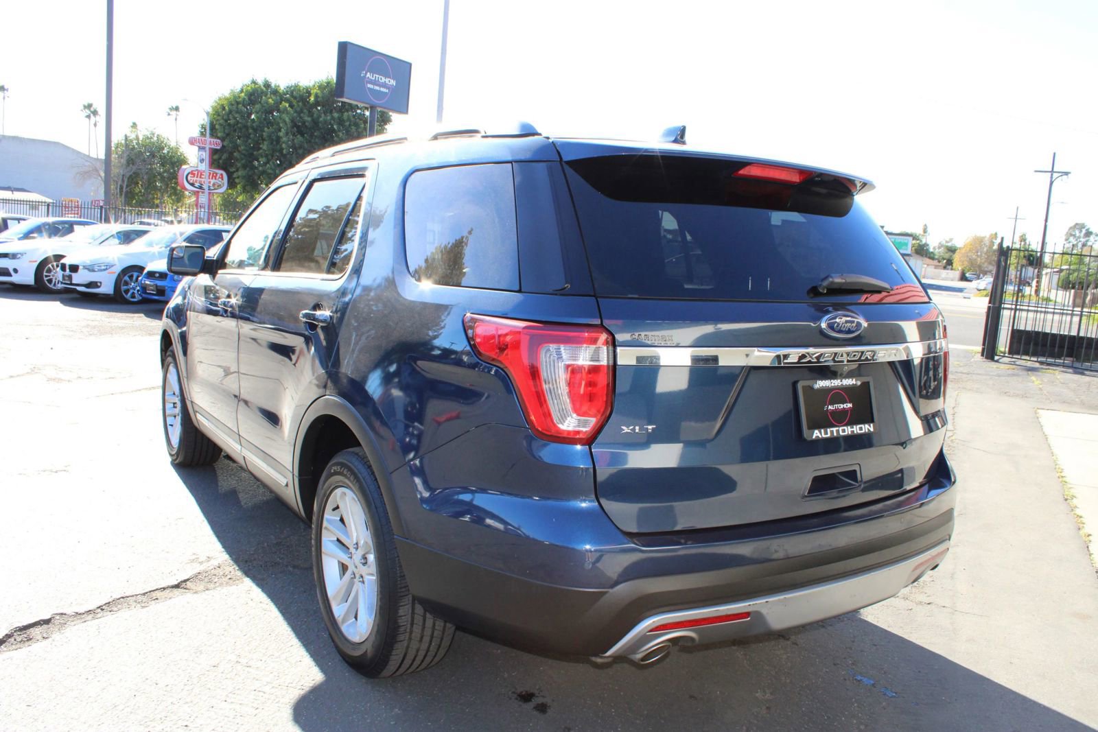 Used 2017 Ford Explorer XLT w/ Equipment Group 201A image 13
