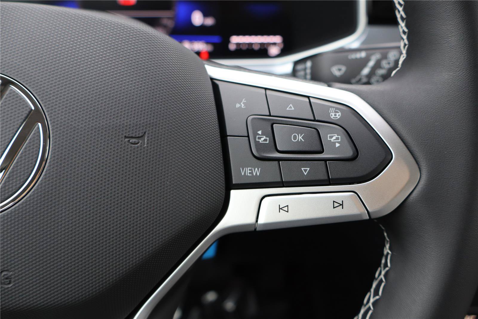 New 2026 Volkswagen Taos SE AWD/4WD image 17