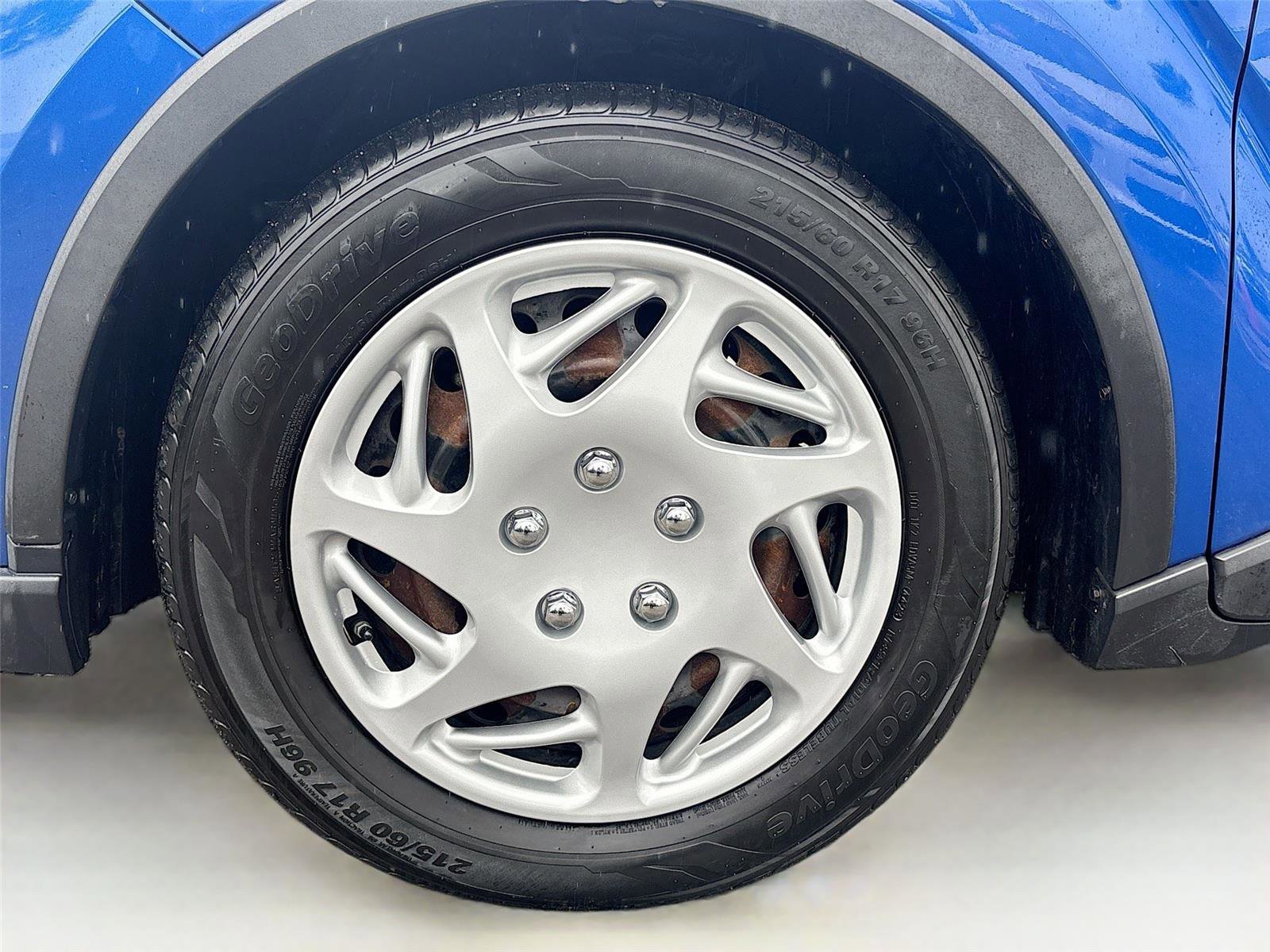 Used 2020 Toyota C-HR LE image 30