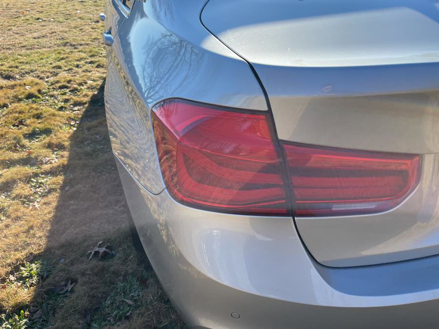 Used 2017 BMW 330e w/ Technology Package RWD image 16