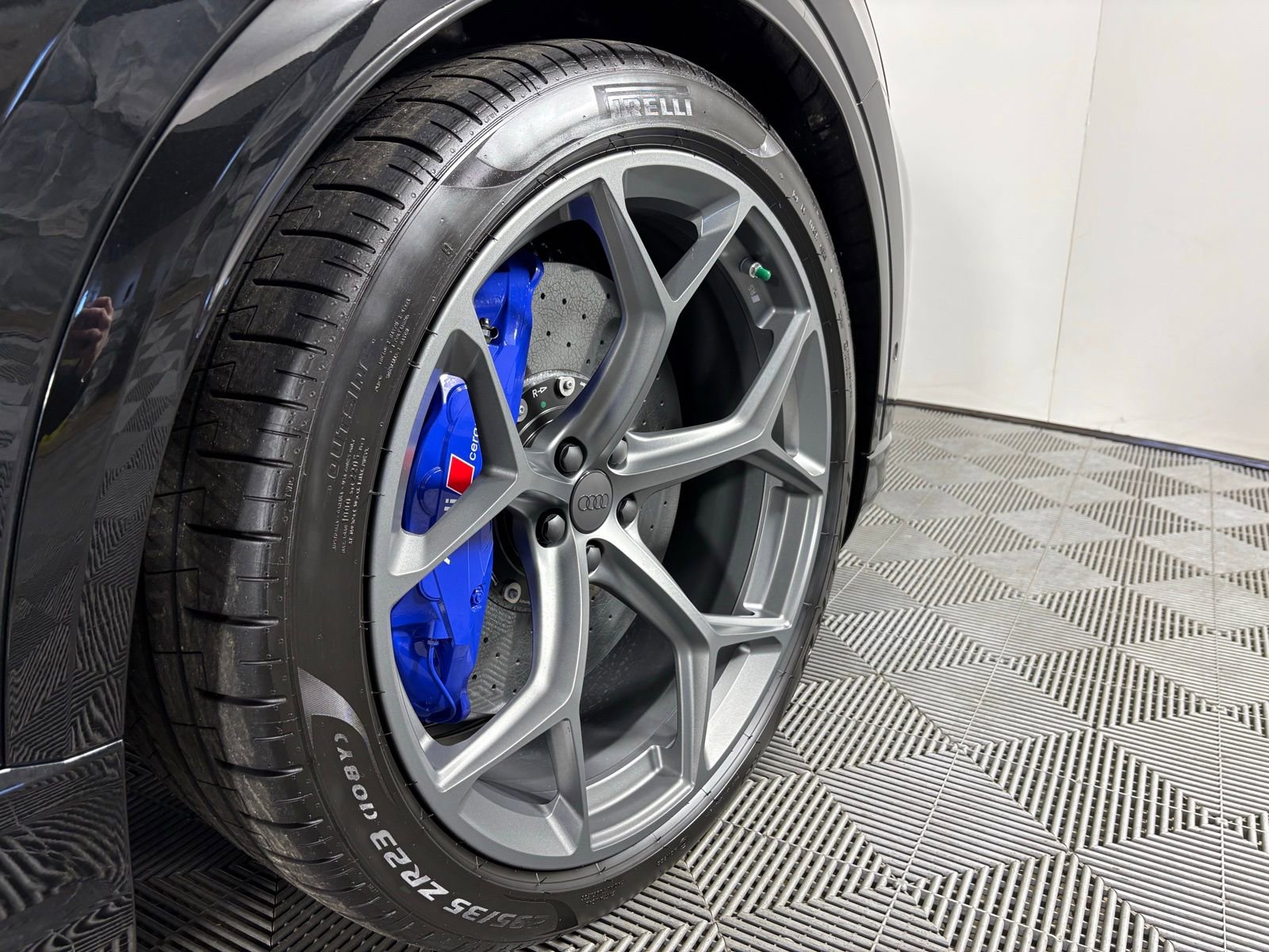 New 2026 Audi RS Q8 performance image 9