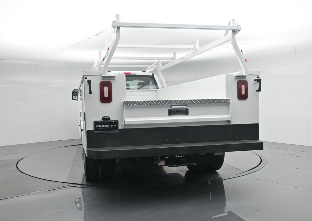New 2025 Ford F450 XL w/ XL Chrome Package RWD image 33
