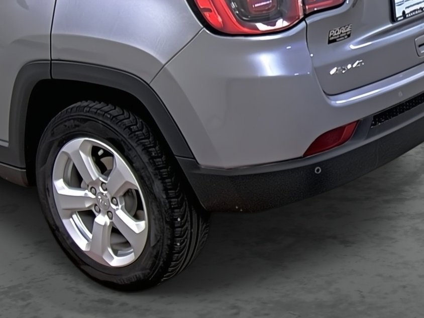 Used 2017 Jeep Compass Latitude w/ Popular Equipment Group image 9