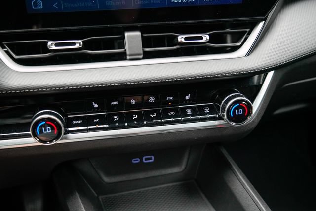Used 2025 Chevrolet Equinox LT w/ Convenience Package II FWD image 30