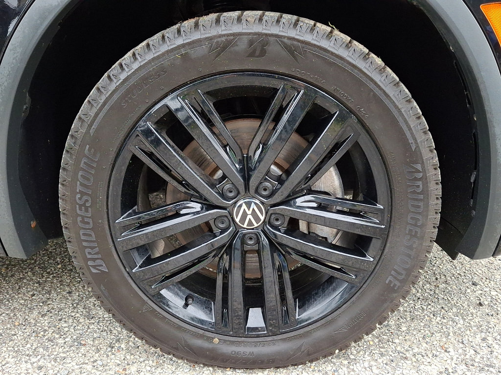 Used 2022 Volkswagen Tiguan SE R-Line AWD/4WD image 9