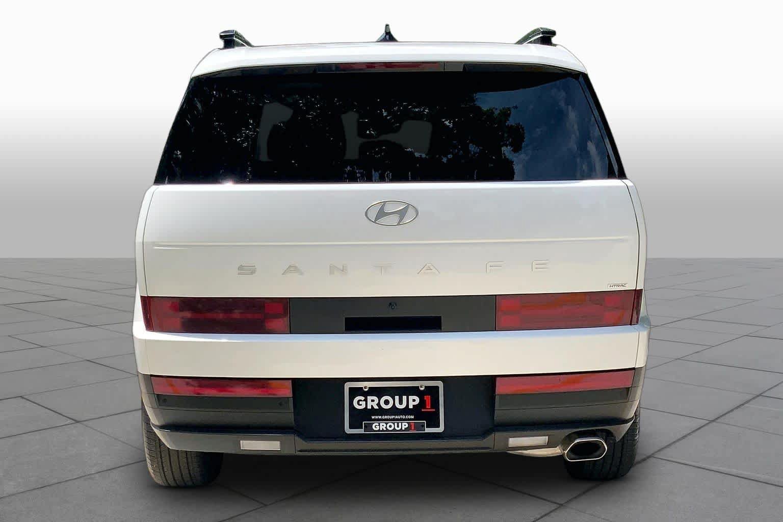 Used 2026 Hyundai Santa Fe SEL AWD/4WD image 5