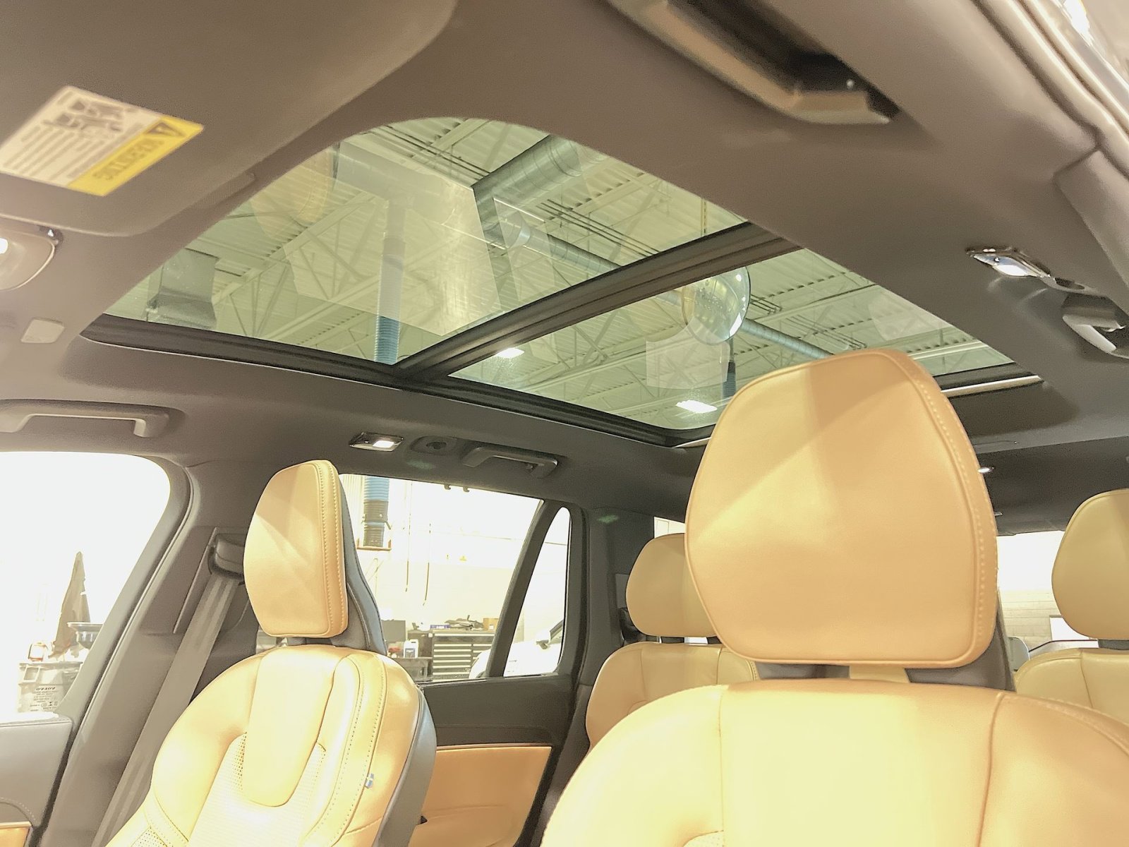 Used 2023 Volvo XC90 B6 Ultimate w/ Protection Package Premier image 24