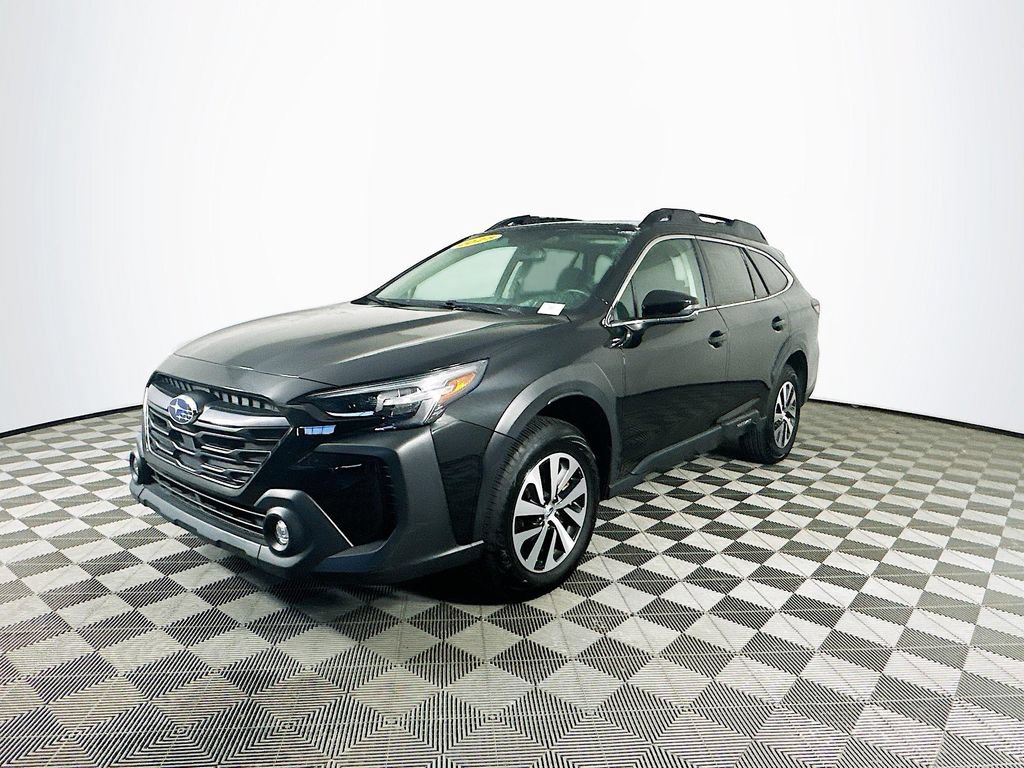 Used 2025 Subaru Outback Premium AWD/4WD image 5