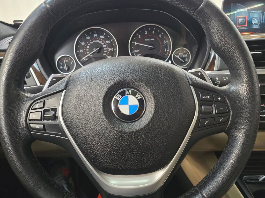 Used 2017 BMW 330e image 24