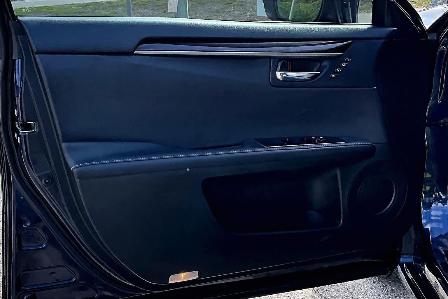 Used 2017 Lexus ES 300h image 26