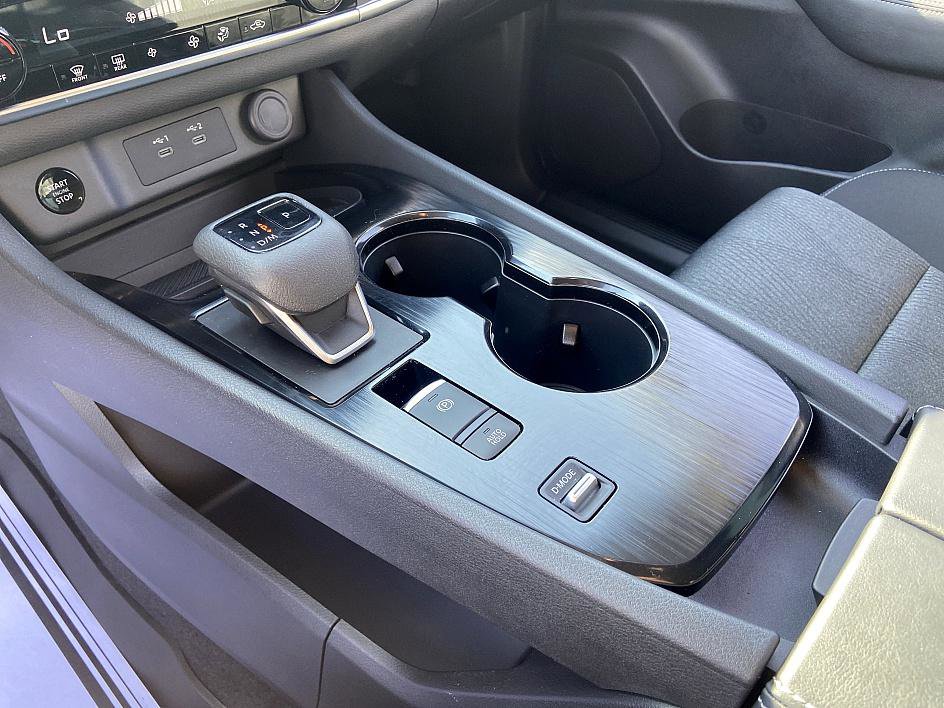 Certified 2024 Nissan Rogue SV image 15