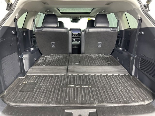 Used 2021 Toyota Highlander Platinum image 30