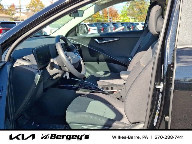 Certified 2025 Kia Niro LX image 16