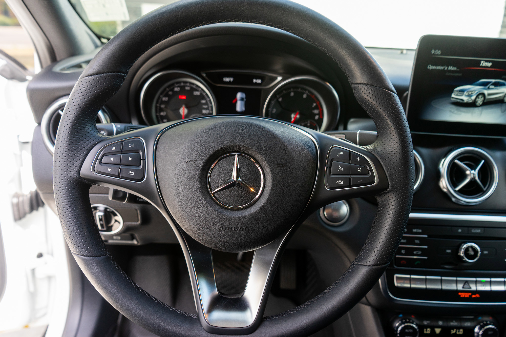 Used 2019 Mercedes-Benz GLA 250 4MATIC image 25