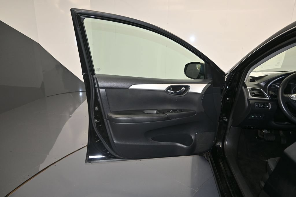 Used 2018 Nissan Sentra S FWD image 10