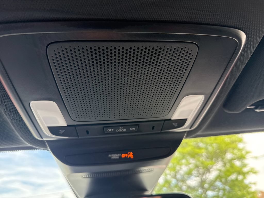 Certified 2025 Honda HR-V Sport image 36