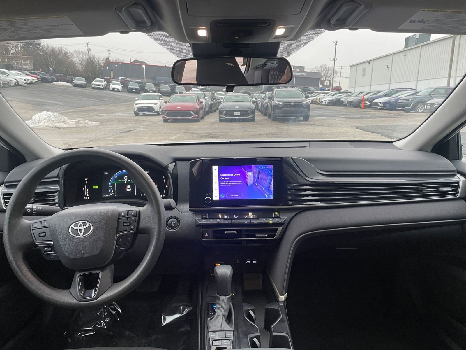 Used 2025 Toyota Camry LE image 32