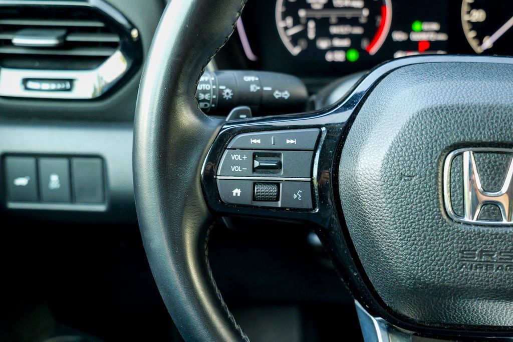 Used 2025 Honda Pilot EX-L image 46