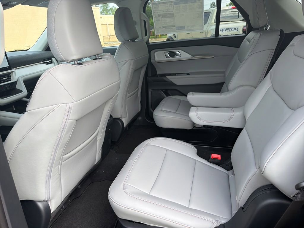 New 2026 Ford Explorer Active w/ Active Comfort Package RWD image 10