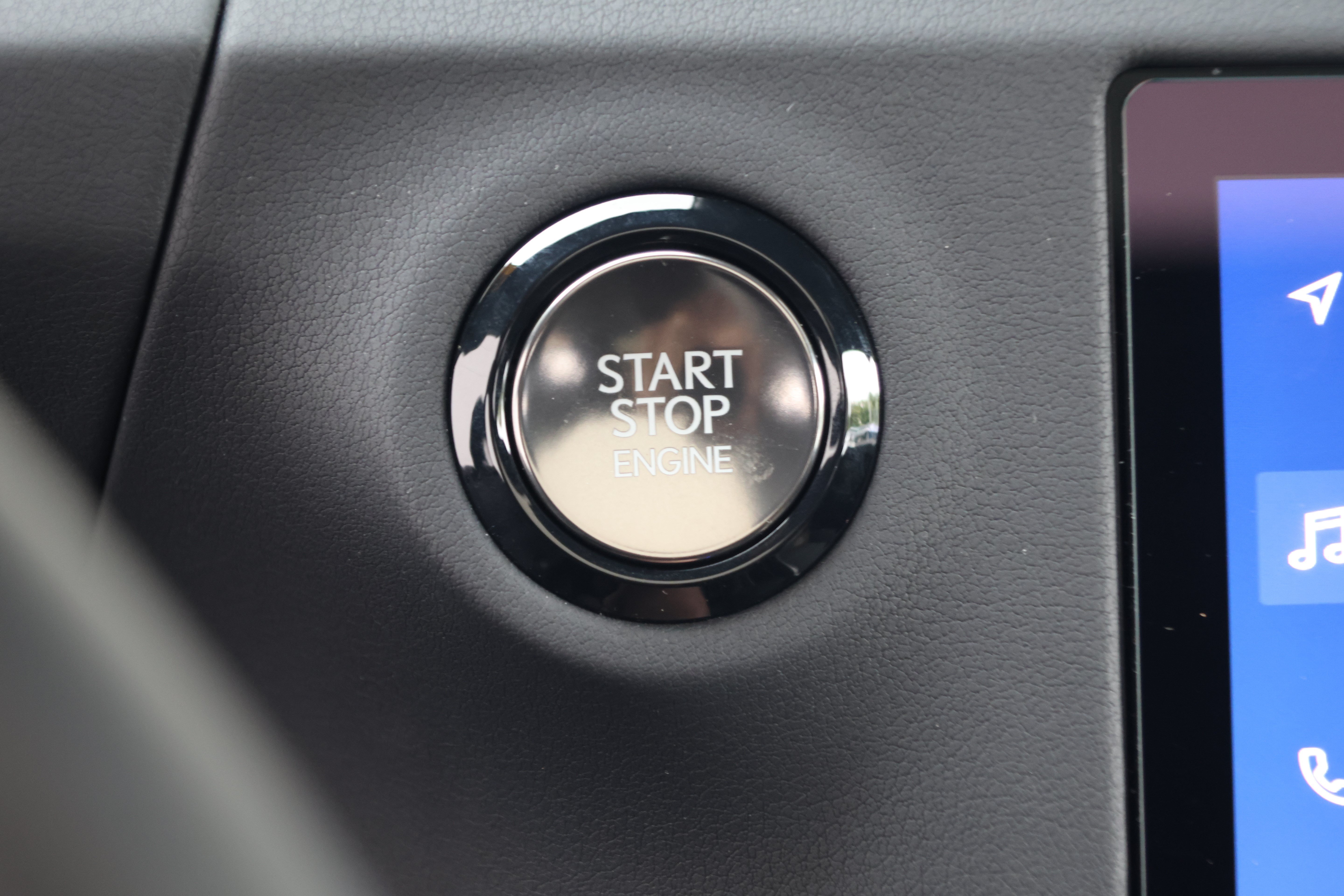Used 2026 Lexus GX 550 w/ Cold Area Package AWD/4WD image 24