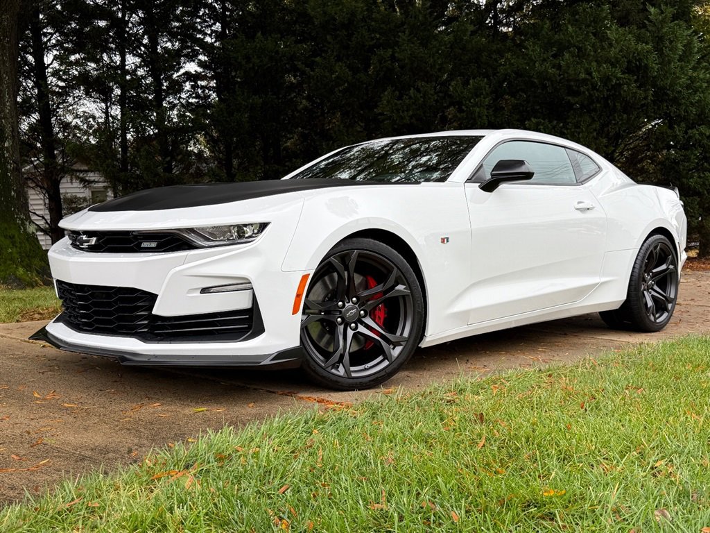 Used 2022 Chevrolet Camaro SS image 2