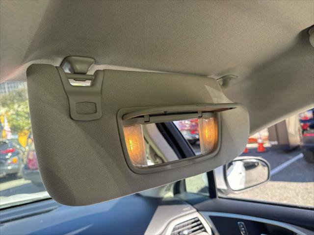 Used 2019 Ford Fusion SE FWD image 30