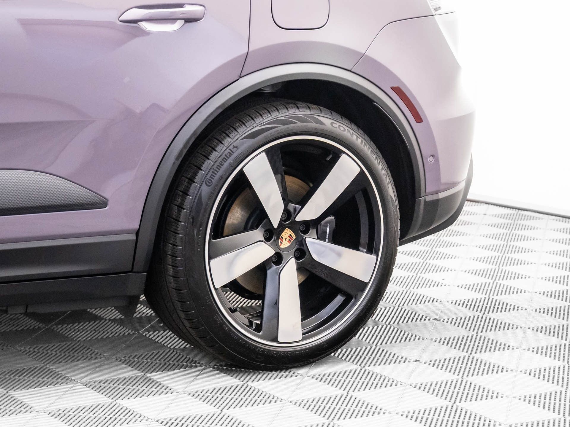 New 2025 Porsche Macan 4S Electric image 36