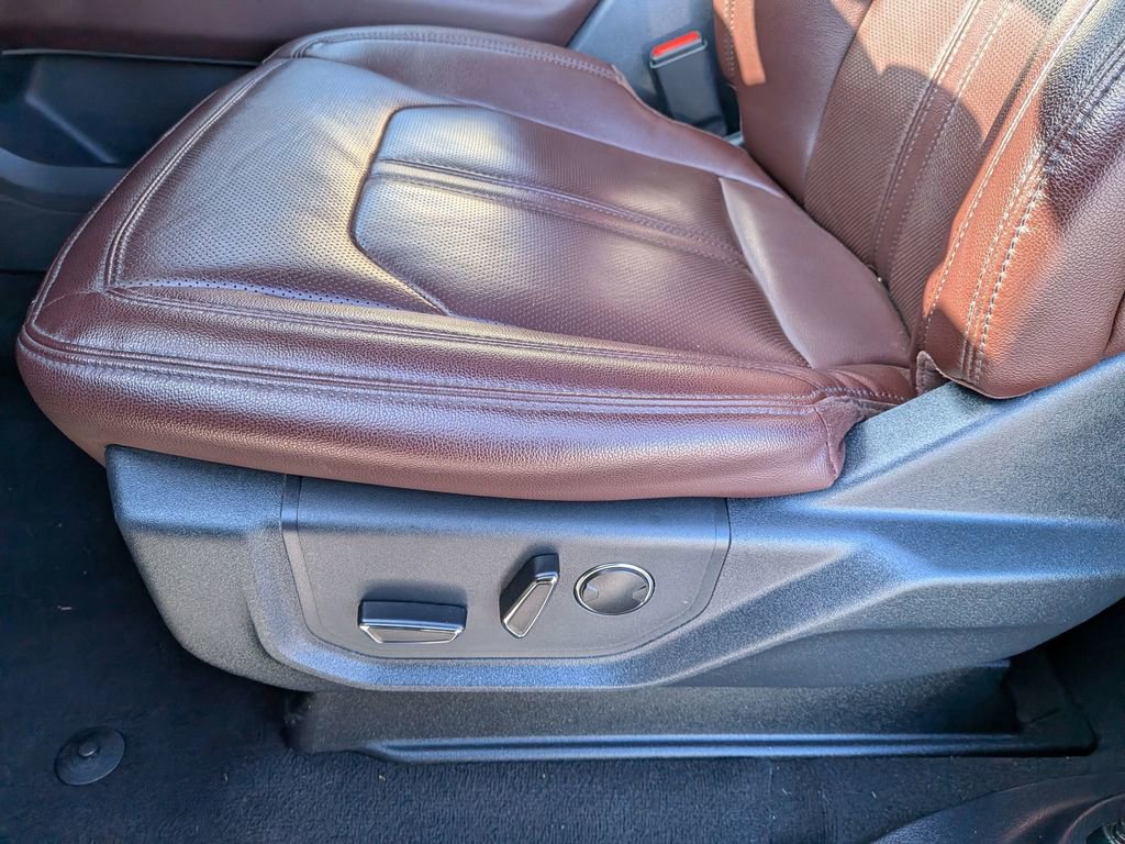 Used 2024 Ford Expedition Limited image 12