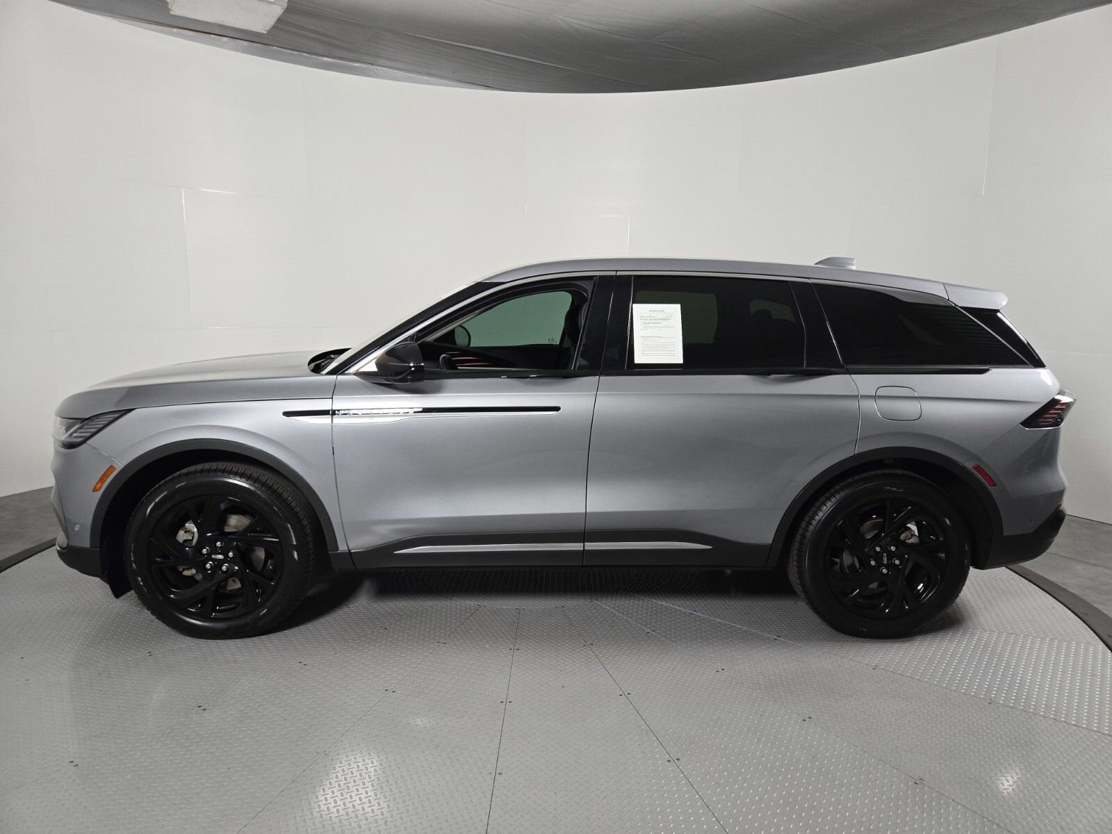 Certified 2024 Lincoln Nautilus Premier AWD/4WD image 7