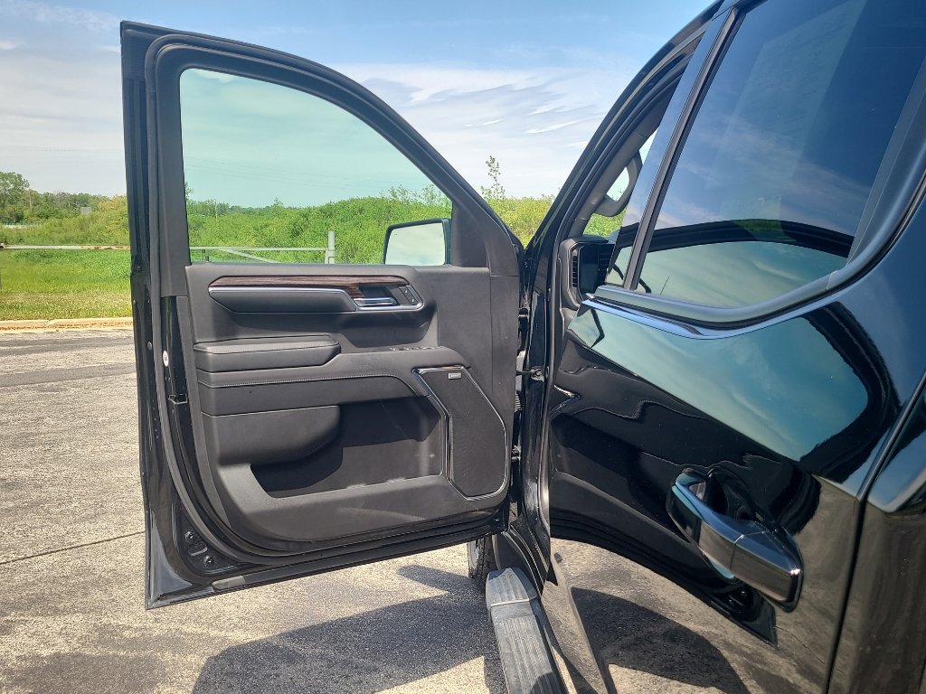 Used 2024 GMC Sierra 1500 Elevation w/ Elevation Premium Package AWD/4WD image 12