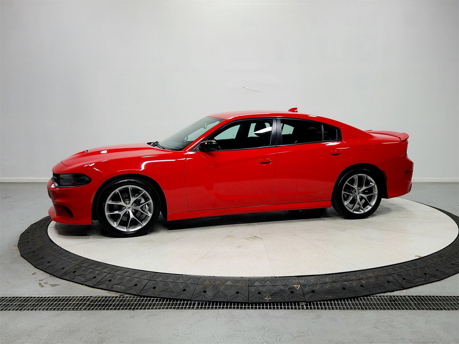 Used 2023 Dodge Charger GT image 4