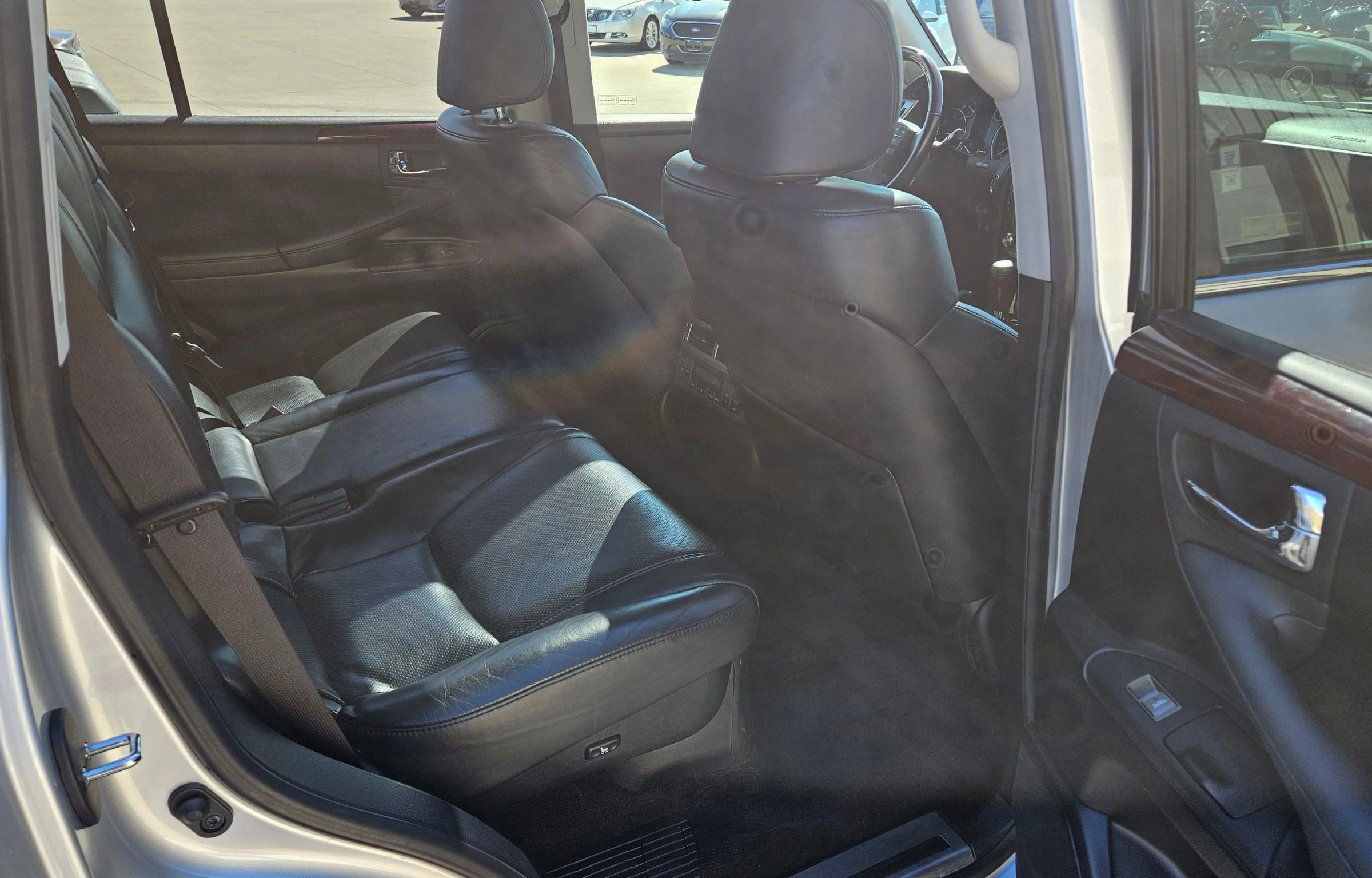 Used 2014 Lexus LX 570 4WD image 20