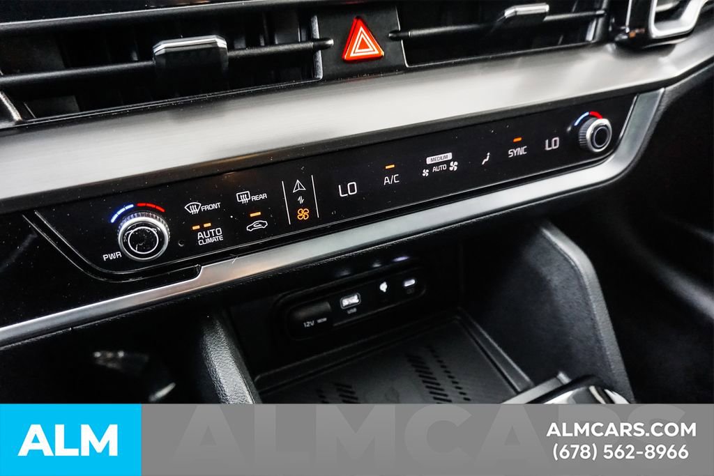 Used 2025 Kia Sportage EX w/ Premium Package FWD image 41