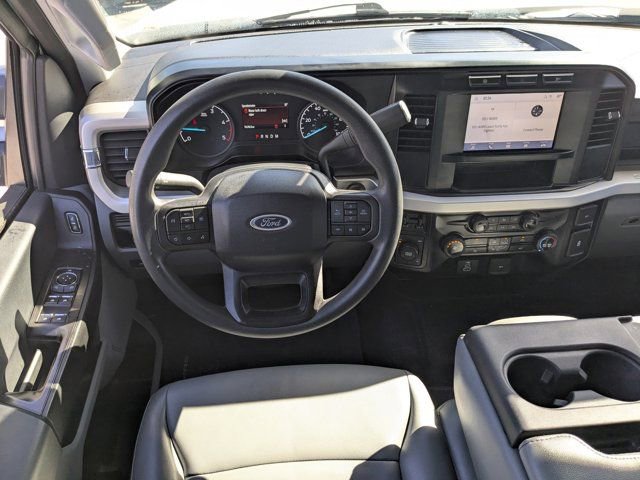 Used 2024 Ford F550 4x4 Crew Cab Super Duty image 17