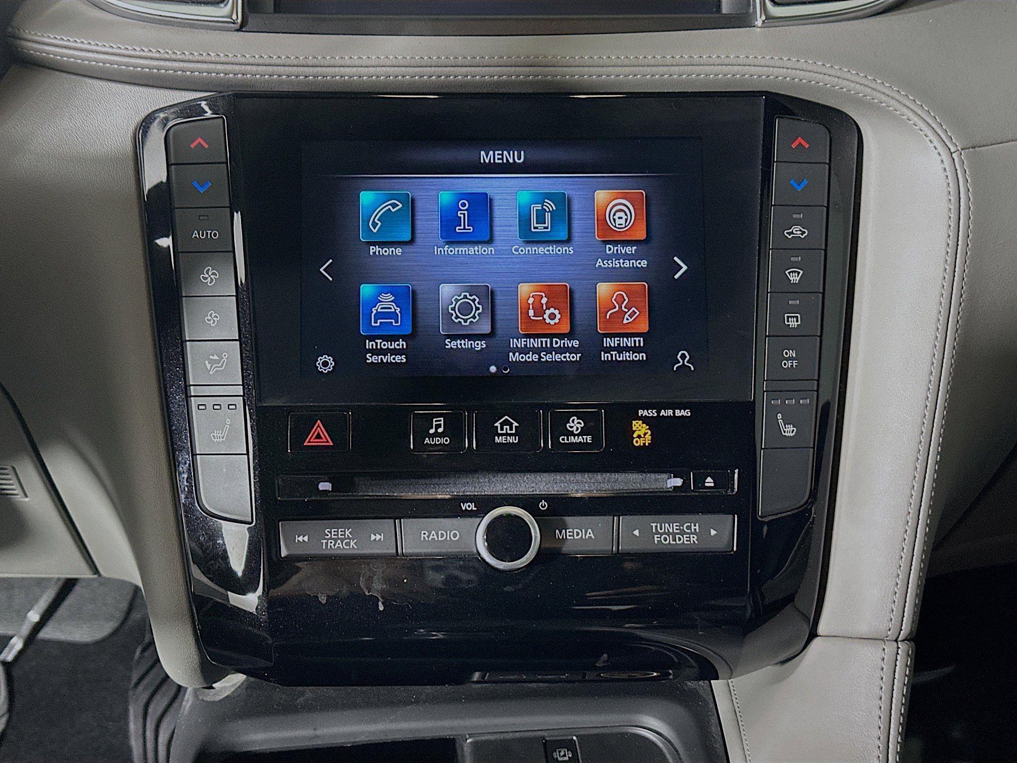 Used 2023 INFINITI QX50 Luxe image 24