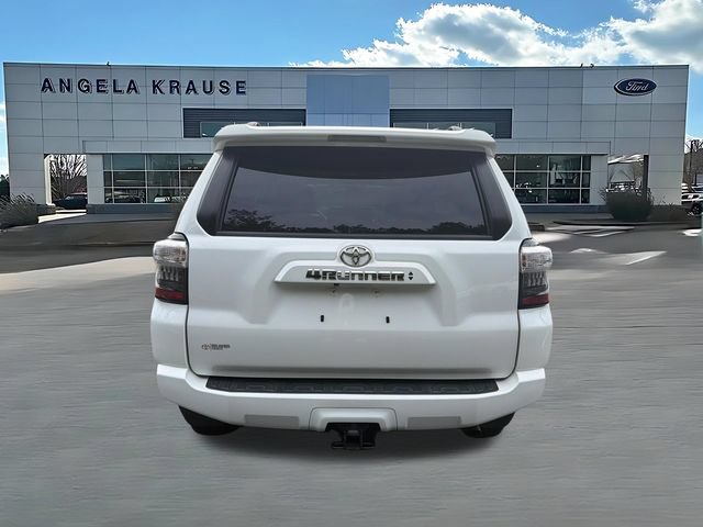 Used 2022 Toyota 4Runner SR5 Premium w/ Moonroof Package RWD image 7