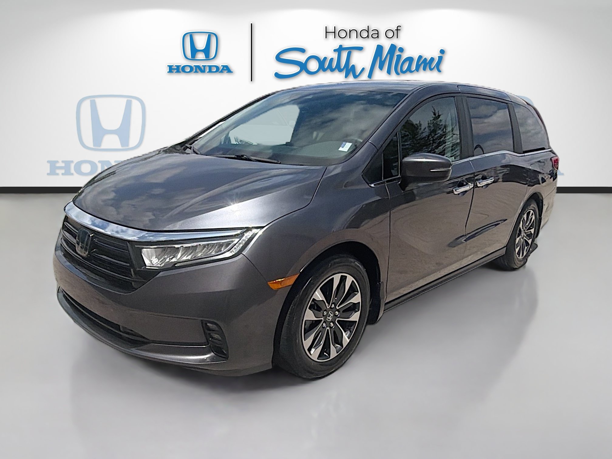 Certified 2024 Honda Odyssey EX-L image 3