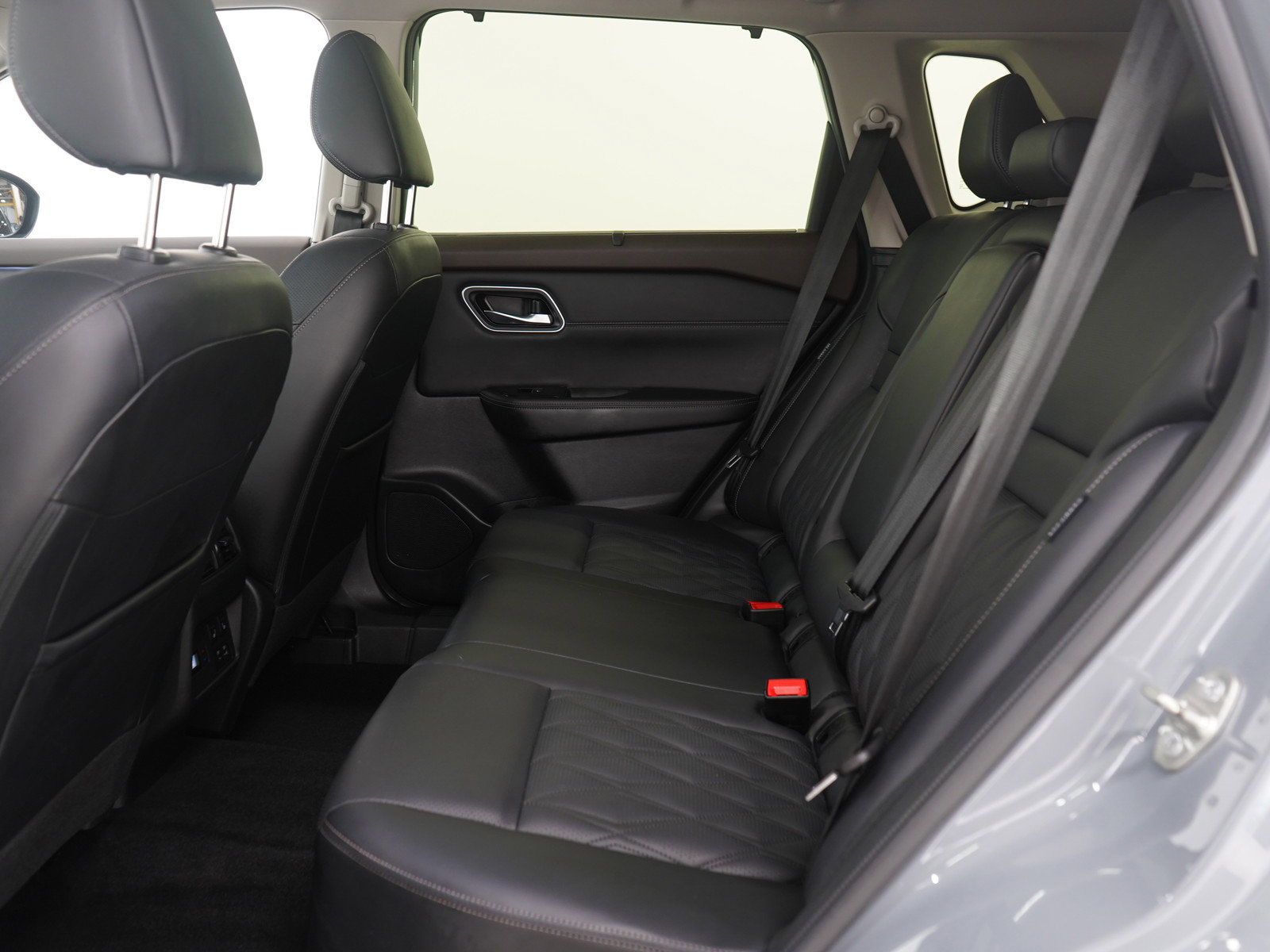 Used 2023 Nissan Rogue Platinum w/ Platinum Premium Package image 15